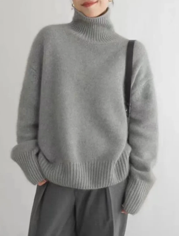 Maglione Oversize a Collo Alto in Maglia Morbida